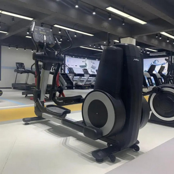Эллиптический тренажер Insight Fitness EB8000 Эллиптический тренажер Insight Fitness EB8000
