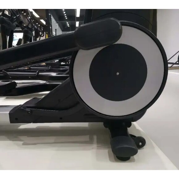 Эллиптический тренажер Insight Fitness EB8000 Эллиптический тренажер Insight Fitness EB8000