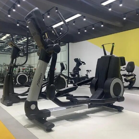 Эллиптический тренажер Insight Fitness EB8000 Эллиптический тренажер Insight Fitness EB8000