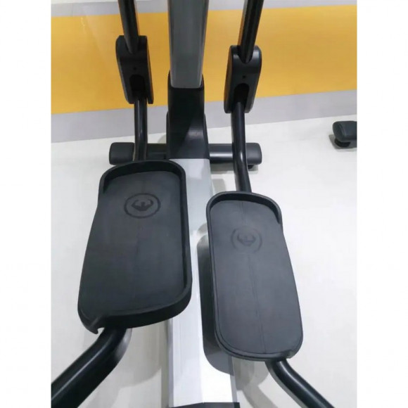 Эллиптический тренажер Insight Fitness EB8000 Эллиптический тренажер Insight Fitness EB8000